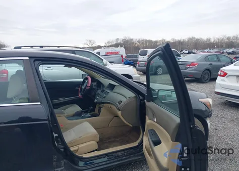 2010 Honda Accord 2.4 Lx-P из США, поврежденный, VIN 1HGCP2F45AA025018